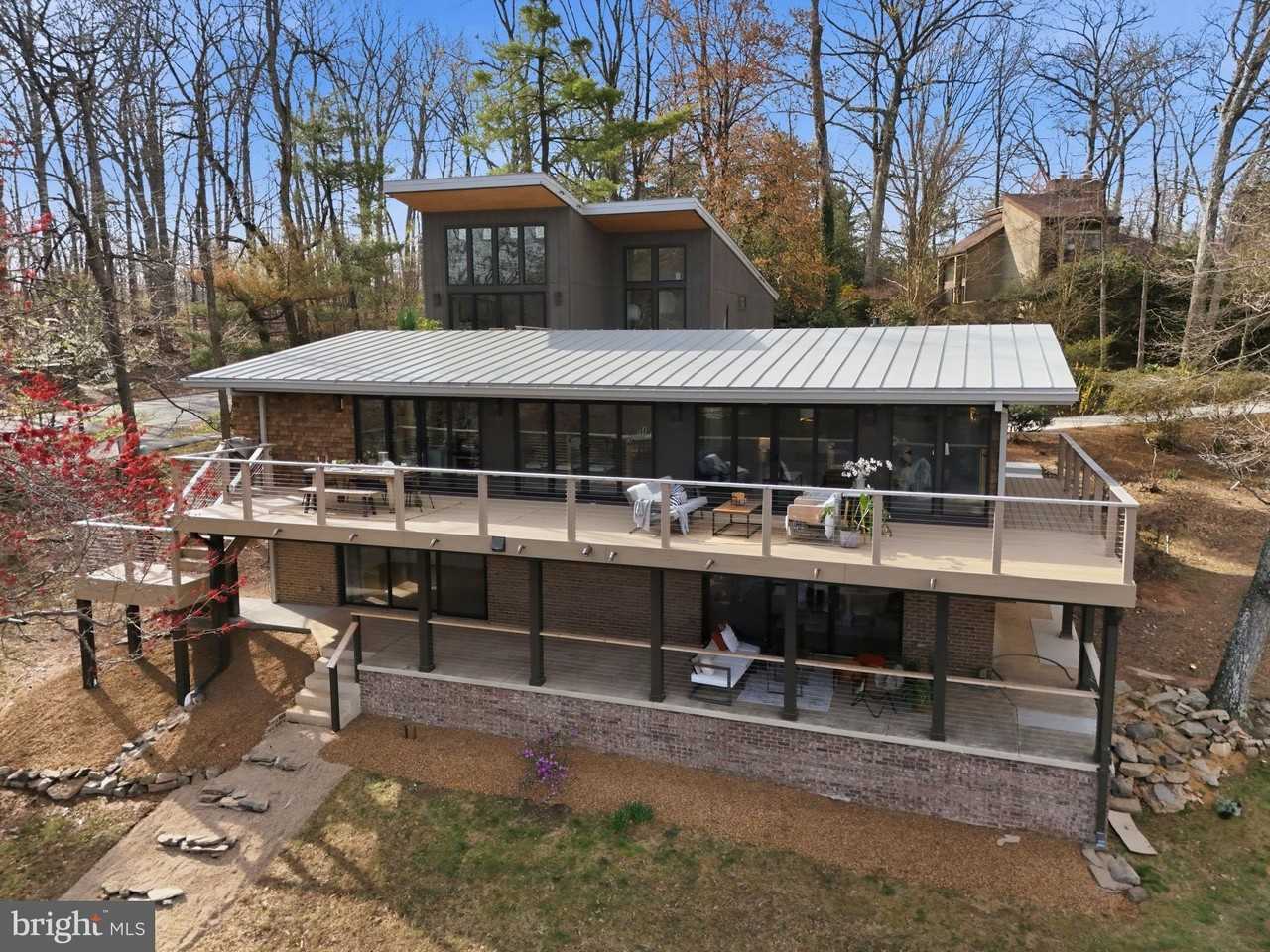 11216 S Shore Rd - Photo 3 of 50