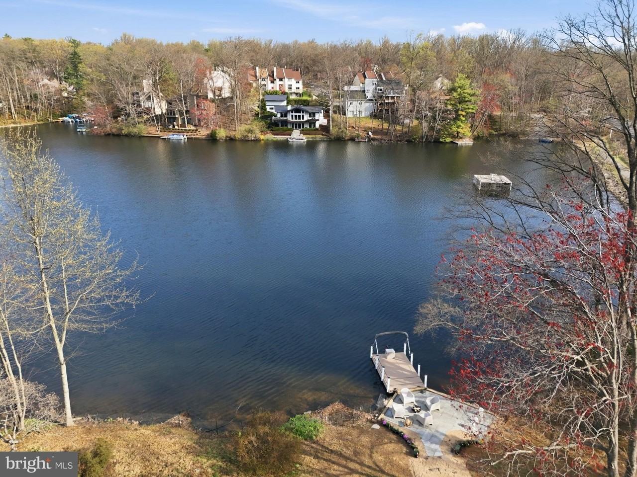 11216 S Shore Rd - Photo 4 of 50