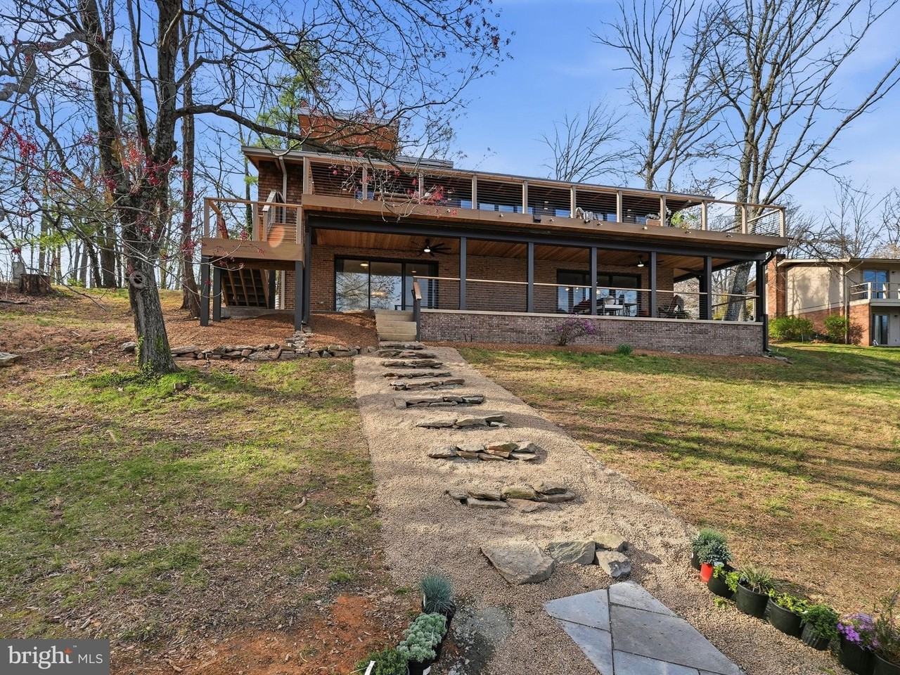 11216 S Shore Rd - Photo 5 of 50
