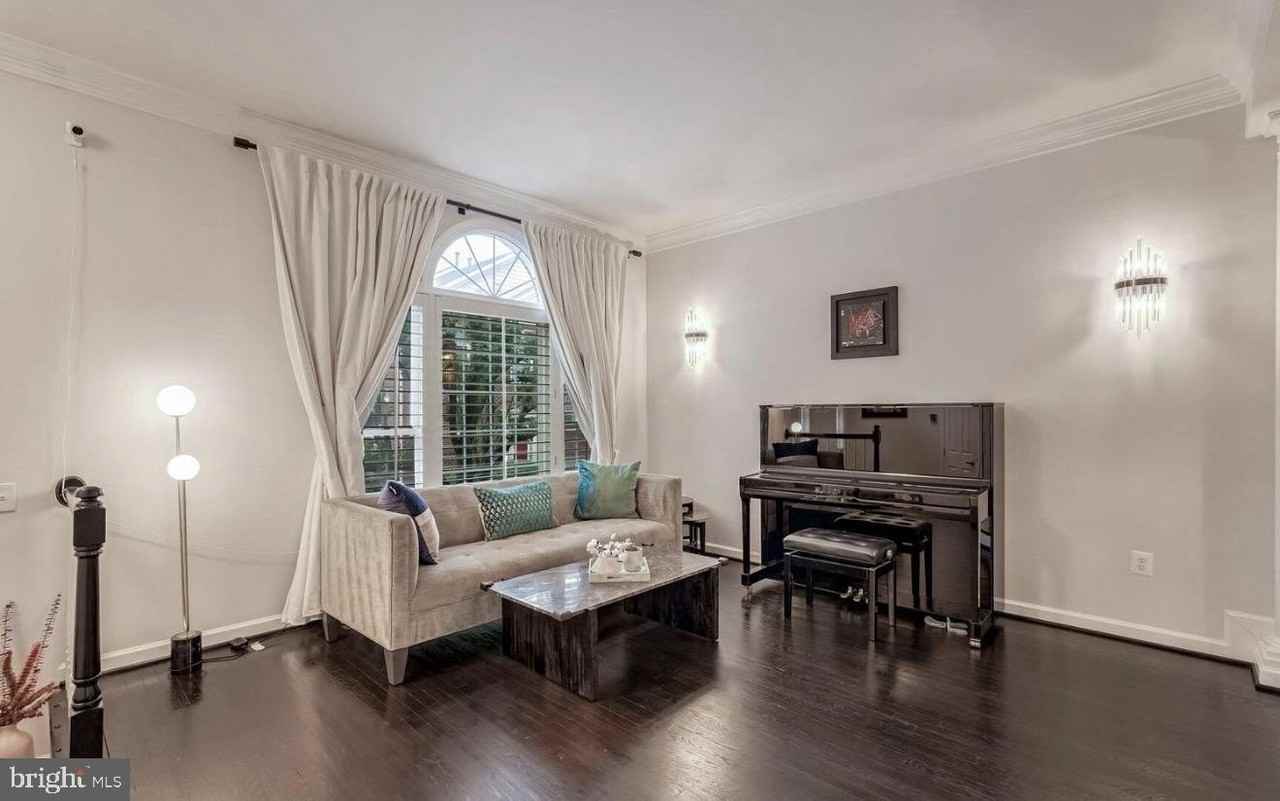 8134 Boss St - Photo 3 of 19
