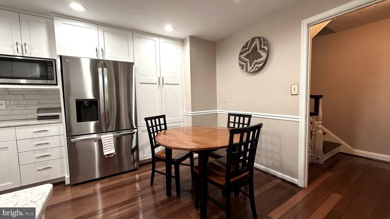 2020 Hopewood Dr - Photo 6 of 9