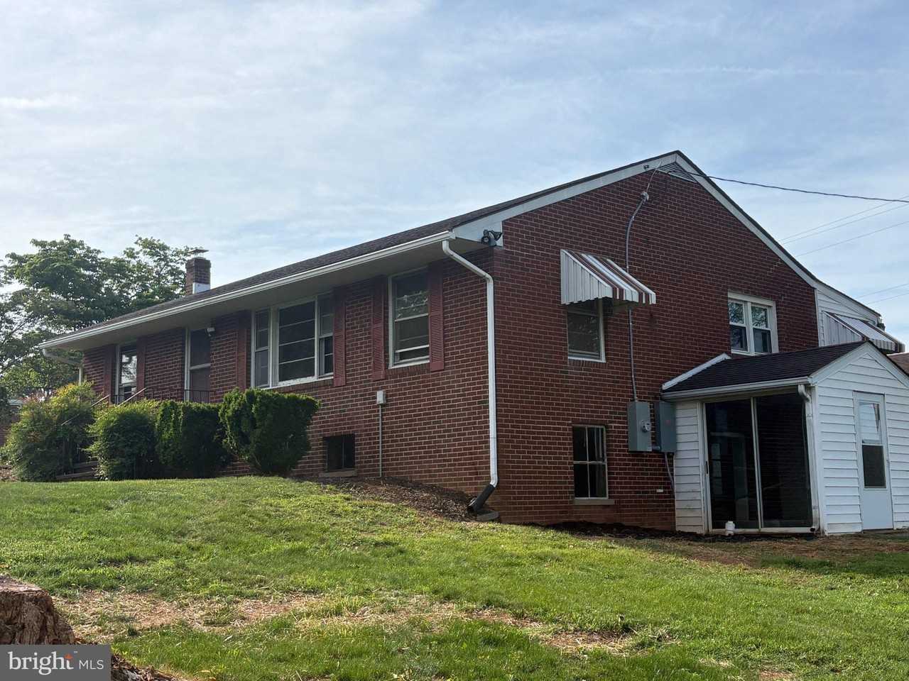 5268 Old Barboursville Rd - Photo 6 of 23