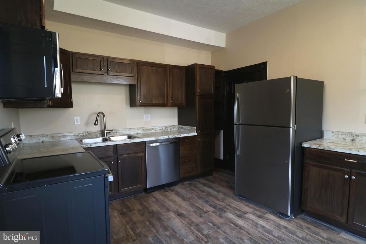 508 S Water St - Photo 4 of 21