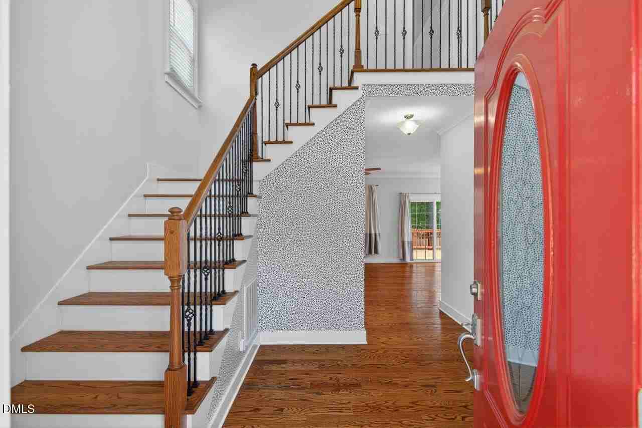 807 Cook Rd - Photo 3 of 39
