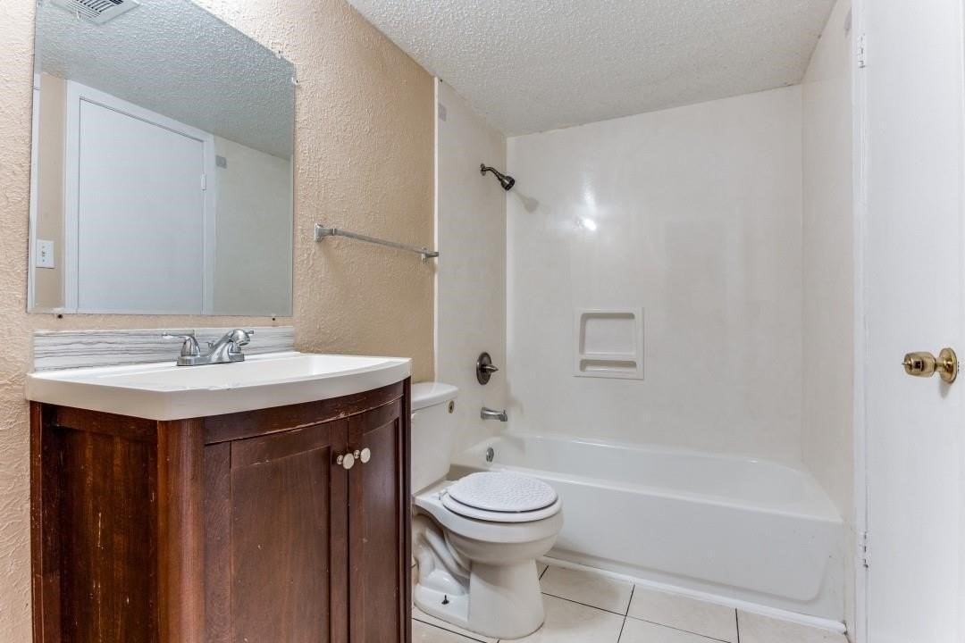 919 S Weatherred Dr #205 - Photo 3 of 12