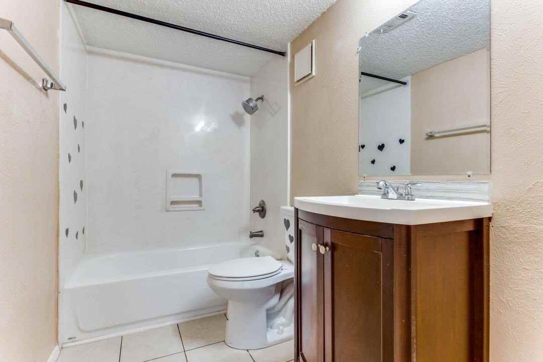 919 S Weatherred Dr #205 - Photo 4 of 12