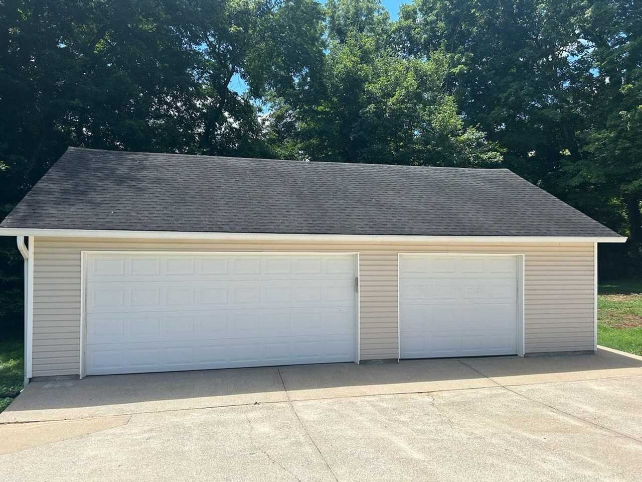 3721 Lavender Ct - Photo 2 of 31