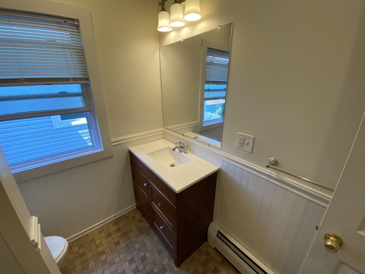 536 Midland St #536 - Photo 5 of 14