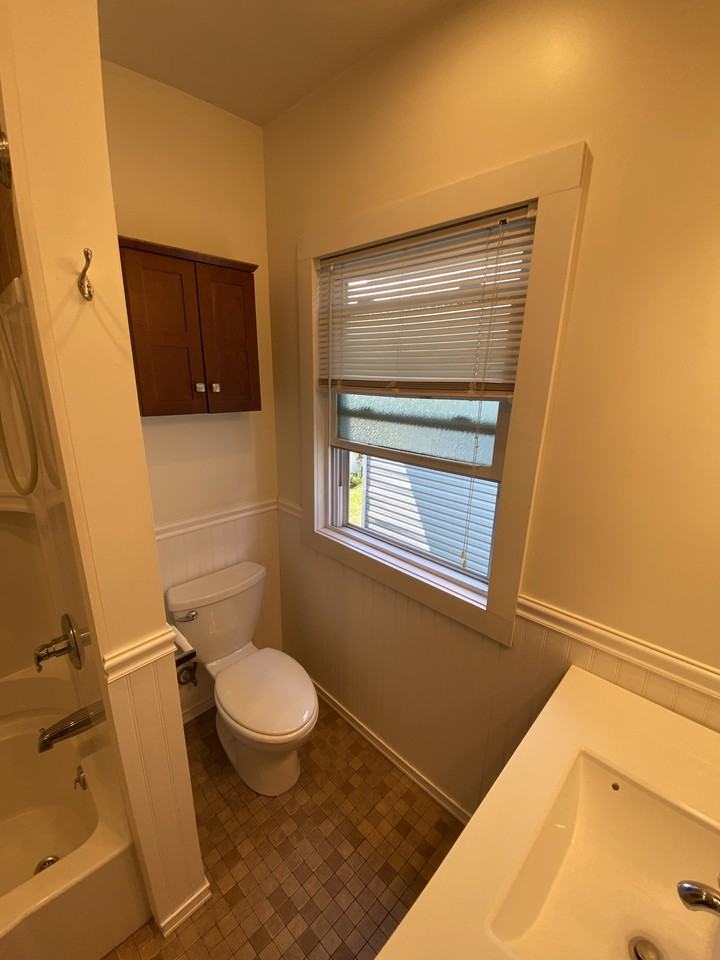 536 Midland St #536 - Photo 6 of 14