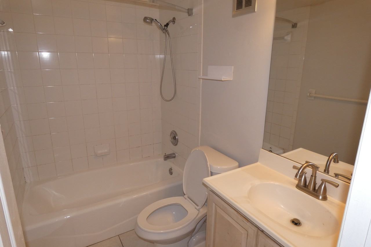 121 3rd Avenue North #307 - Photo 7 of 9