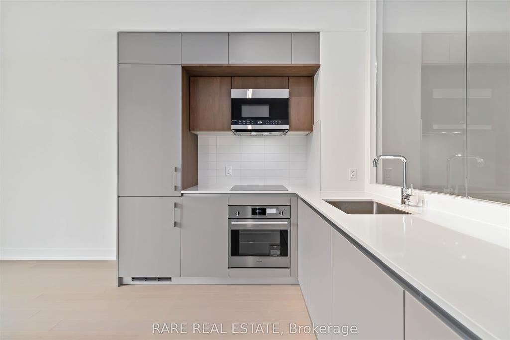 322 Dupont Street #305 - Photo 3 of 17