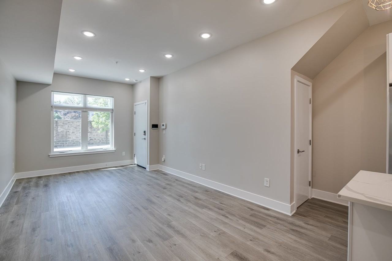 2019 N College Ave - Photo 6 of 50