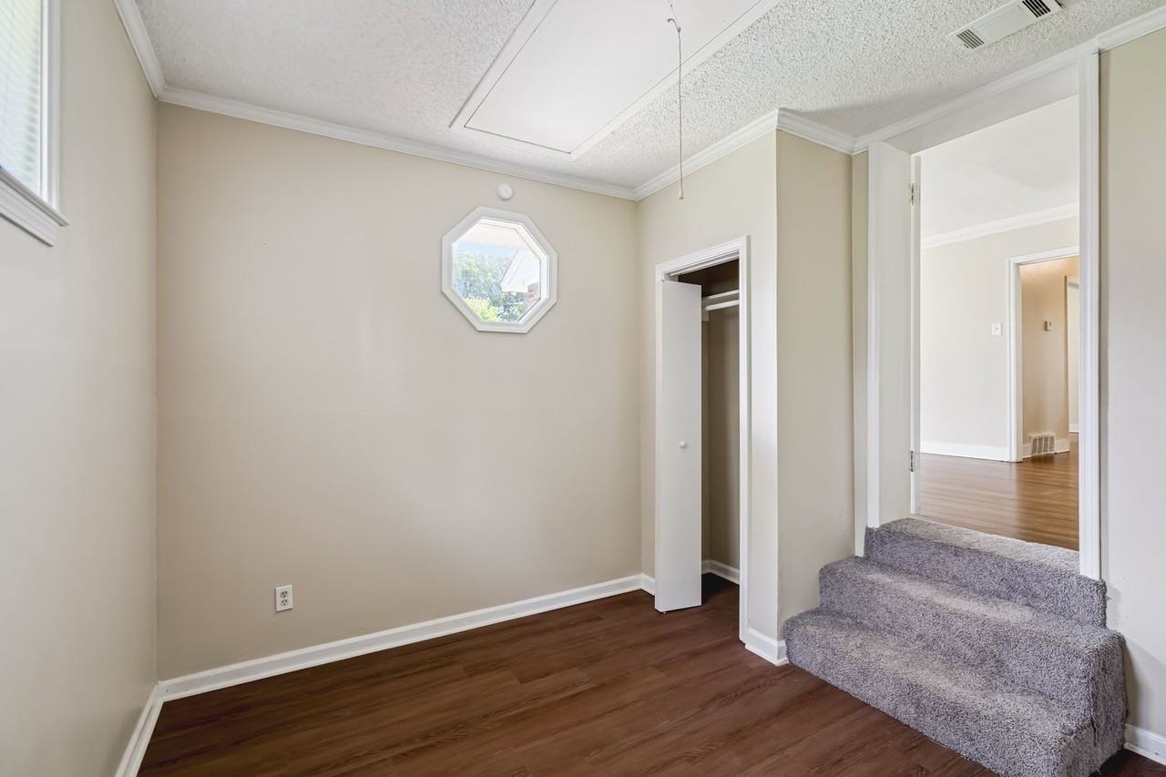 1311 Parkland Rd - Photo 7 of 12