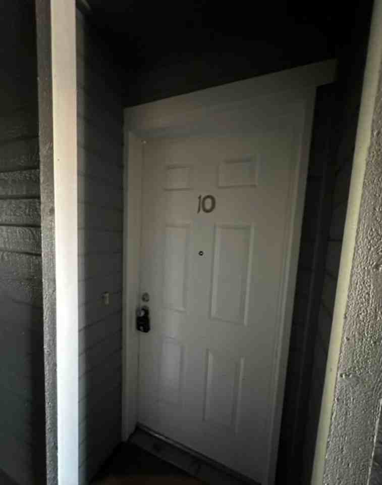 29536 Dixon St #10 - Photo 2 of 15