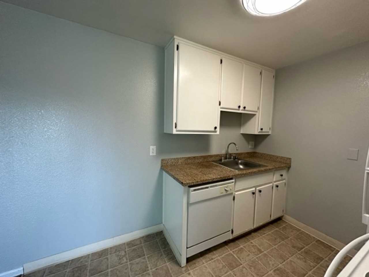 29536 Dixon St #10 - Photo 6 of 15