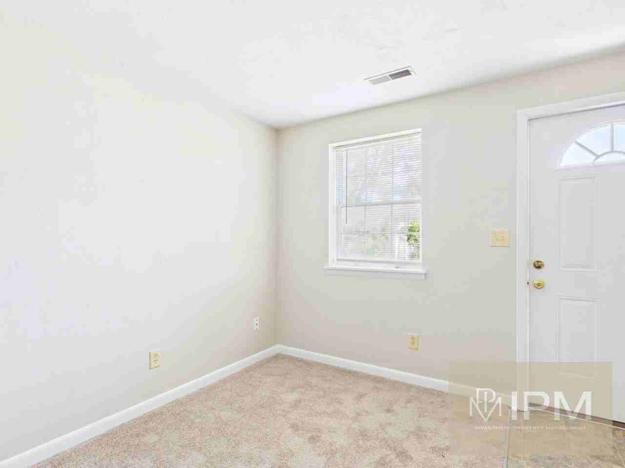 1955 Cherry Manor Dr - Photo 2 of 16