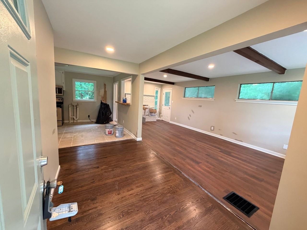 621 Greenhill Dr - Photo 3 of 15