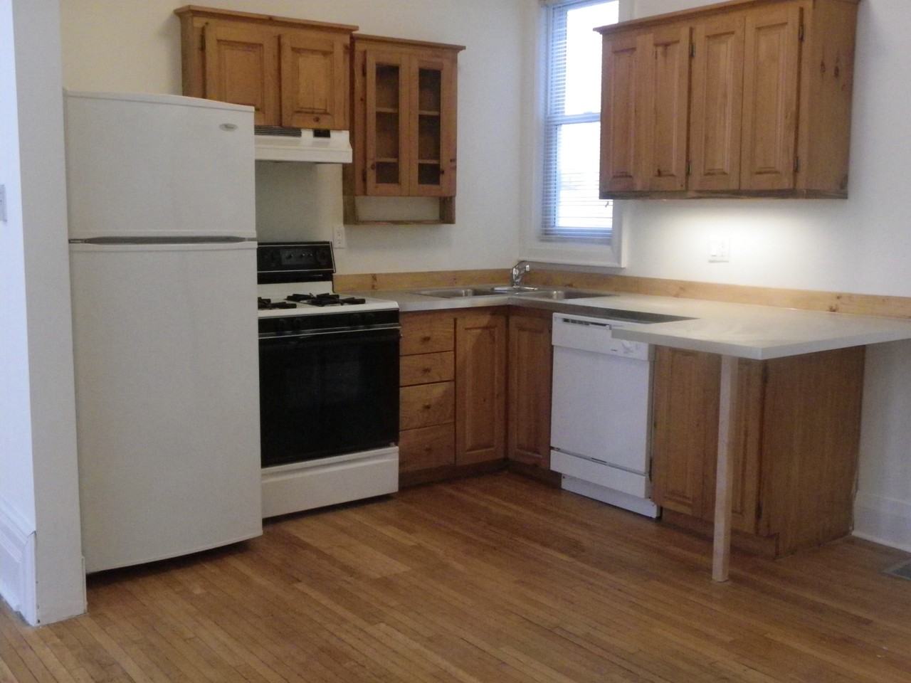 56 Henry Street - Photo 4 of 16