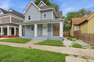28 S Dearborn Street - Photo 1 of 1