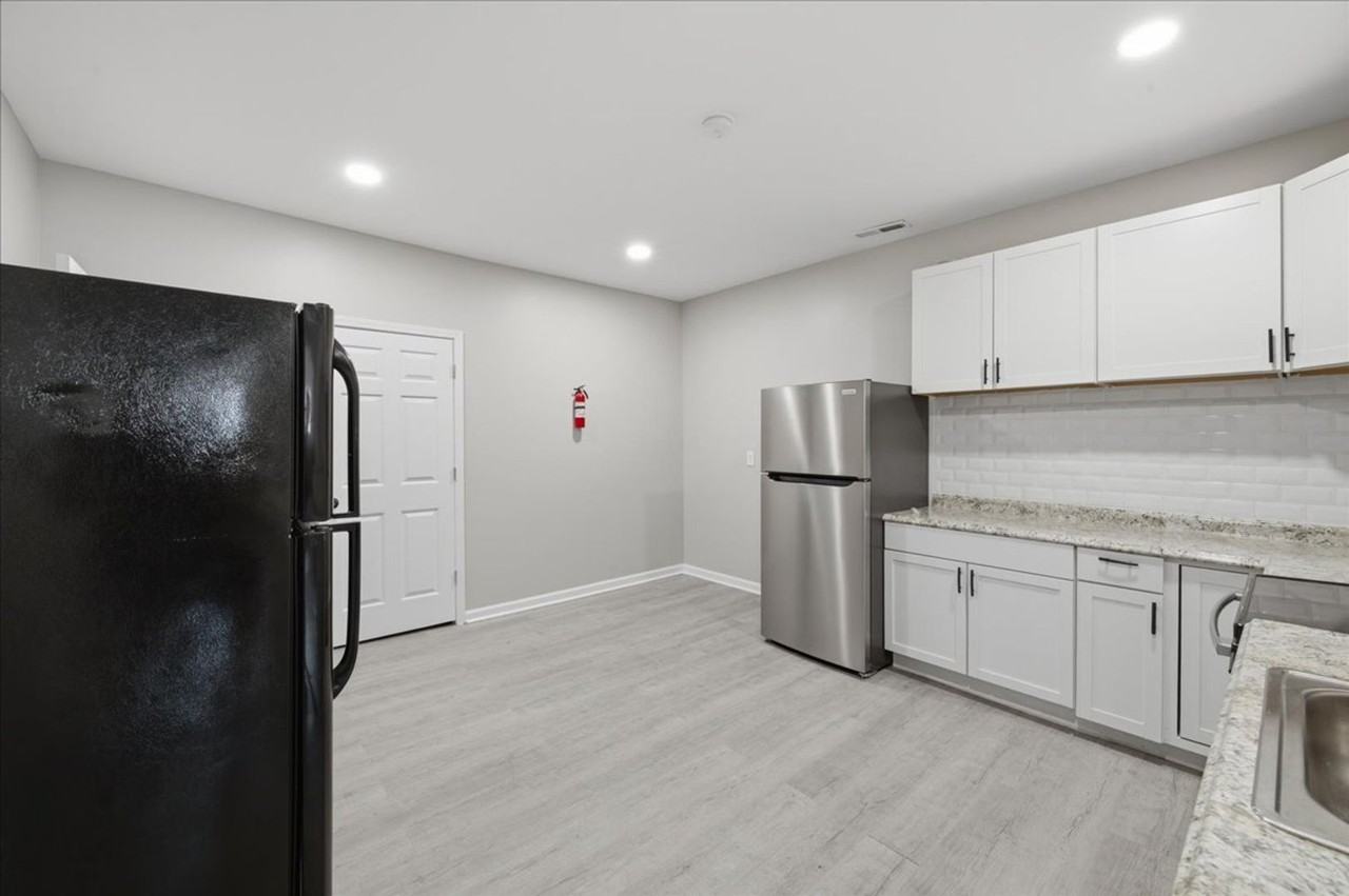 28 S Dearborn St #A - Photo 2 of 15