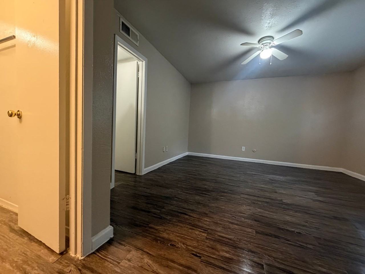 Spanish Hills Apartments - Photo 7 of 13