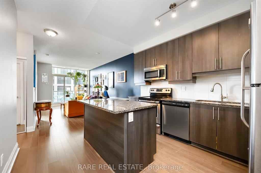 1185 The Queensway #206 - Photo 2 of 17