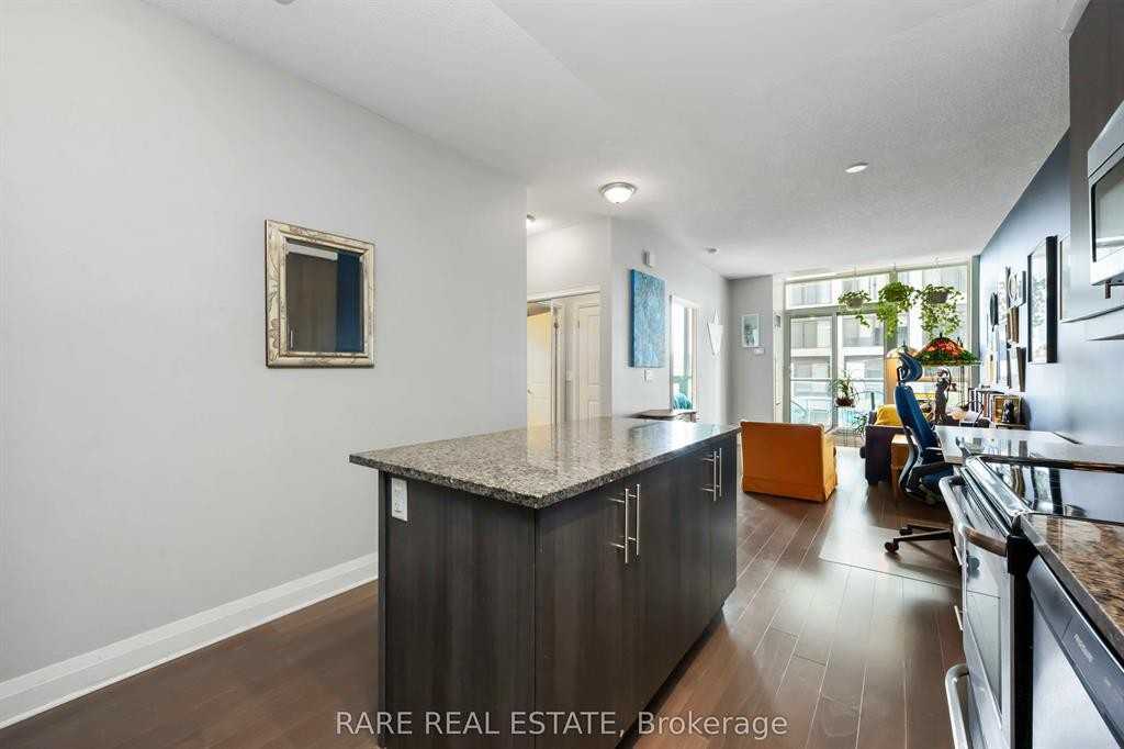 1185 The Queensway #206 - Photo 4 of 17