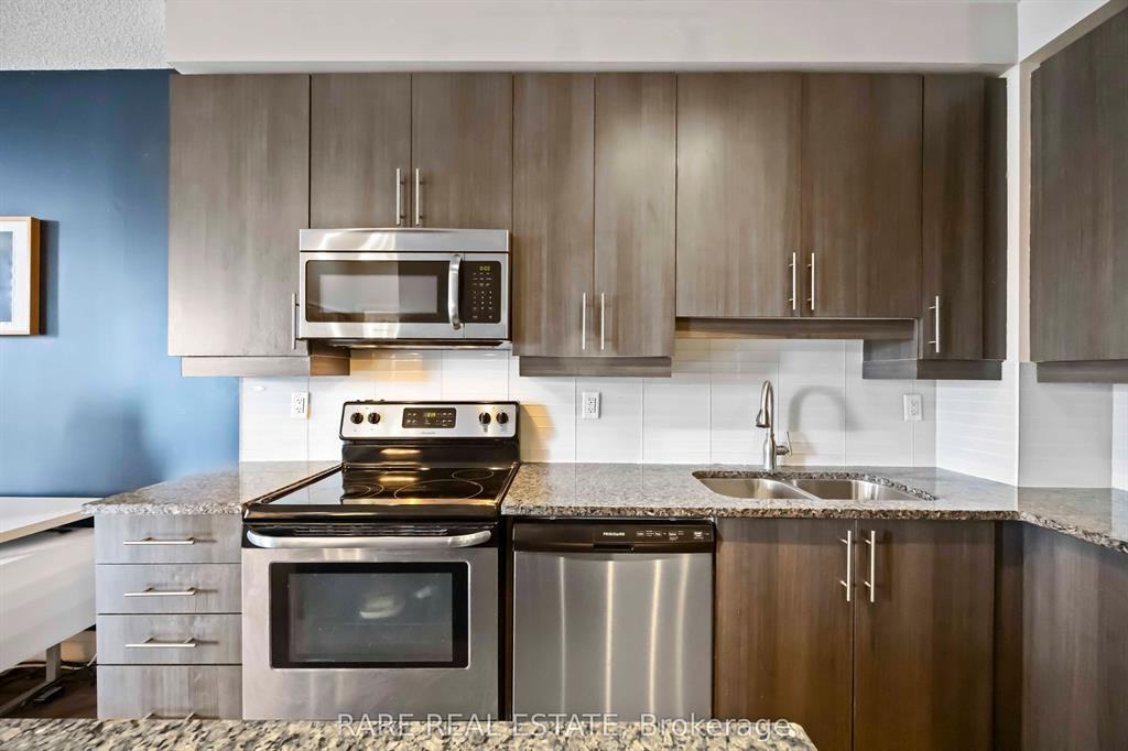 1185 The Queensway #206 - Photo 6 of 17
