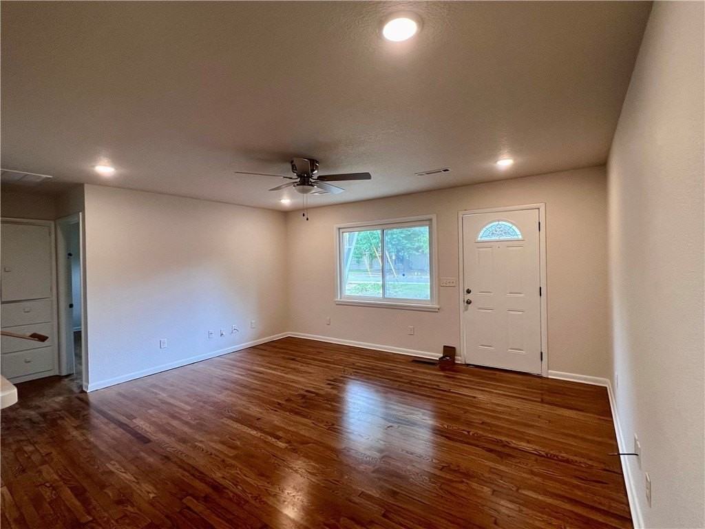 1666 N Oakland Ave - Photo 3 of 14
