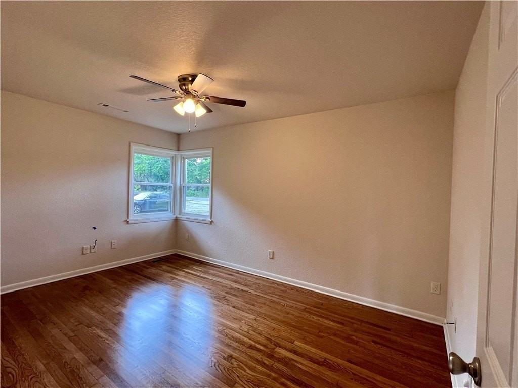 1666 N Oakland Ave - Photo 5 of 14