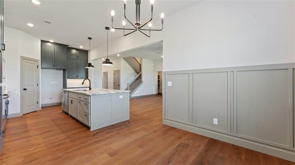 1221 Mammoth Street - Photo 7 of 45