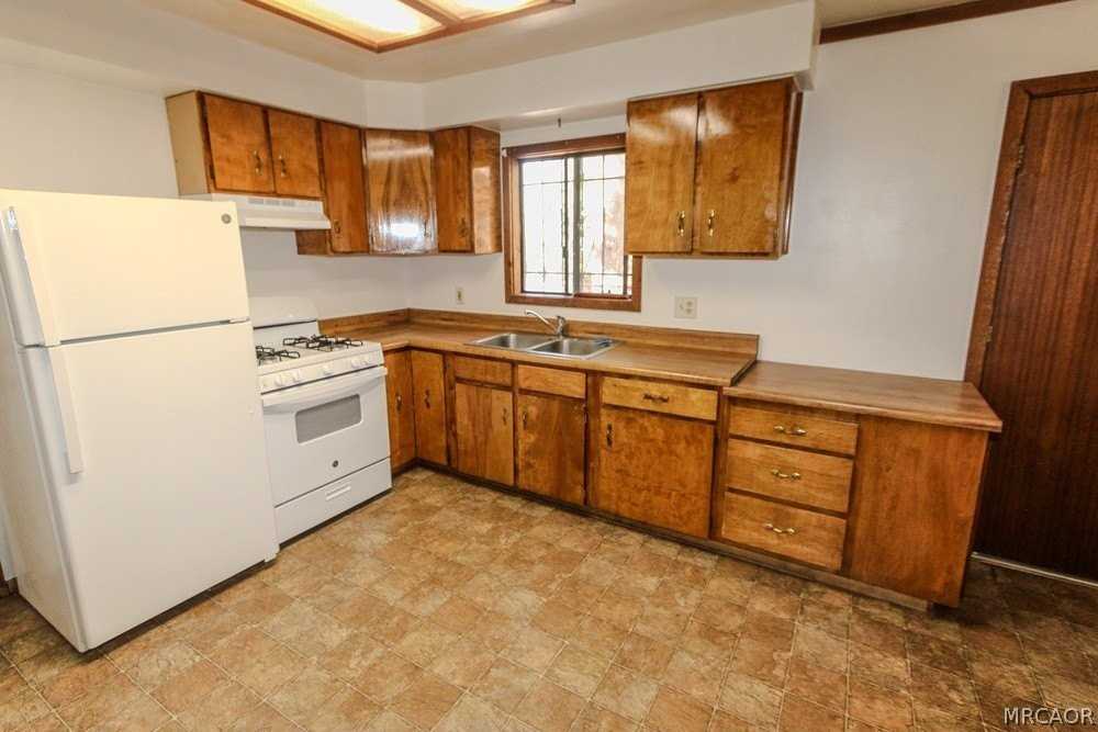 376 Santa Barbara Ave - Photo 7 of 26