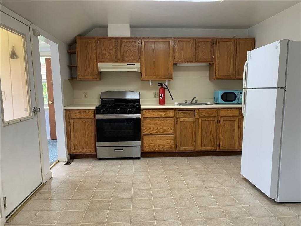 61 Church St #4 - Photo 3 of 9