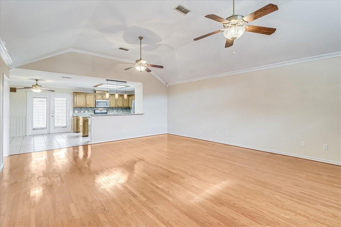 6330 Penny Ln - Photo 5 of 39