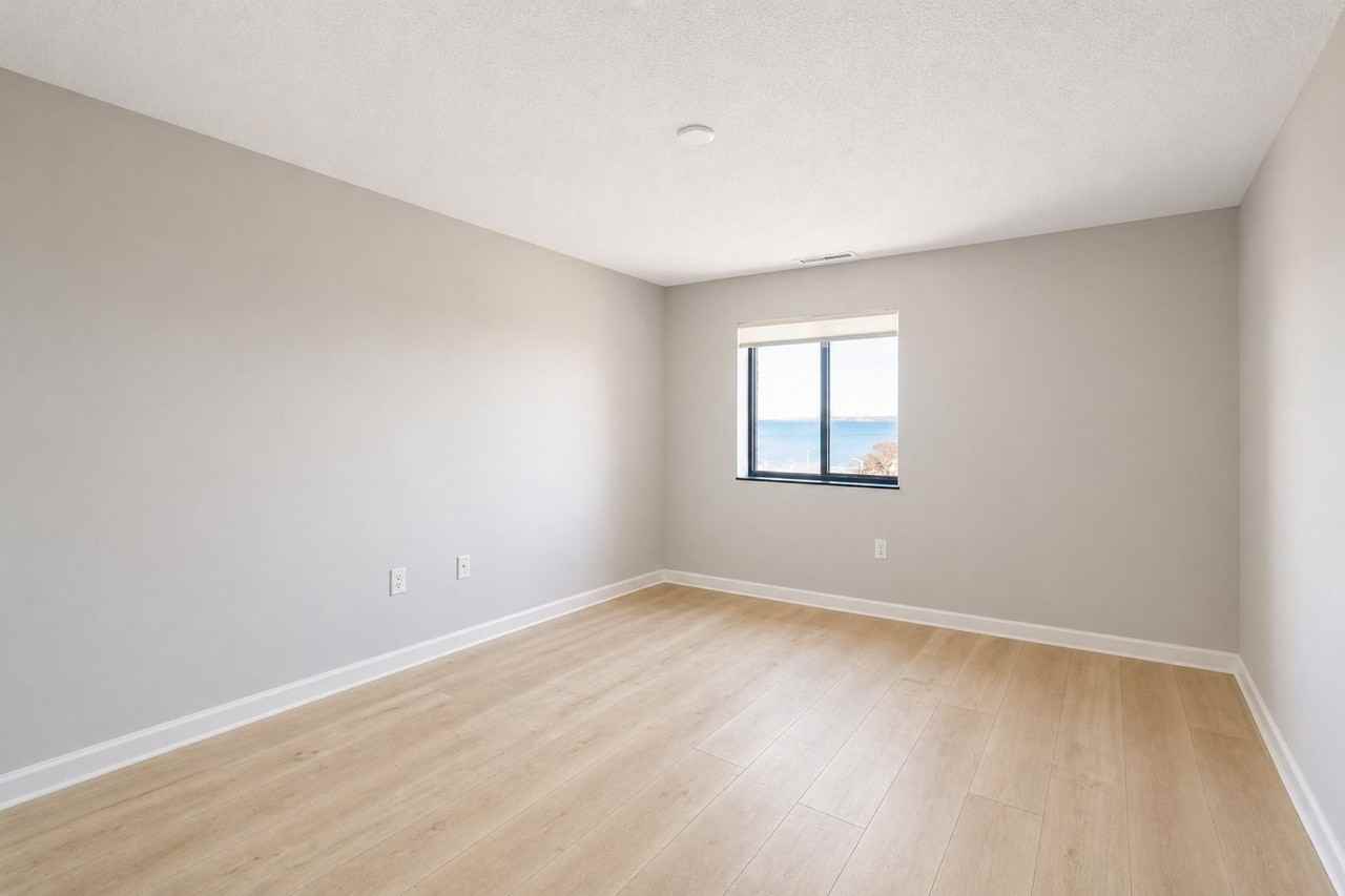 Ocean Point Apartments - Photo 3 of 21