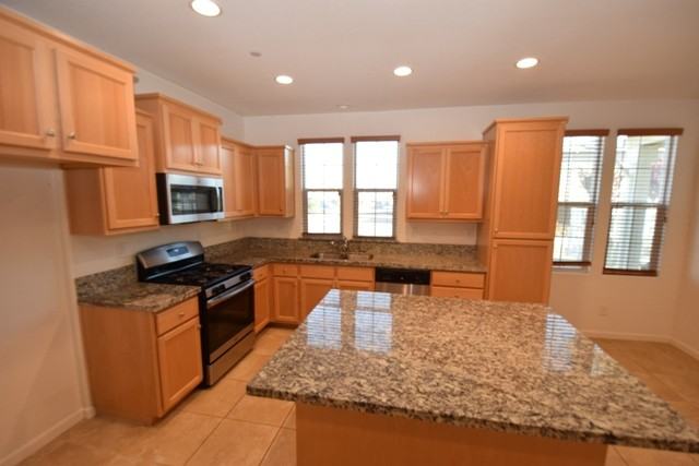 1816 Golden Willow Ave - Photo 7 of 22