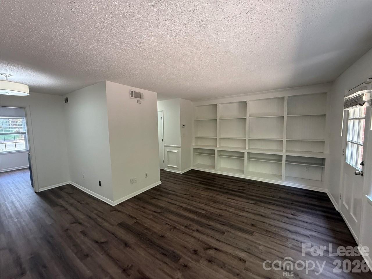 4605 Hedgemore Dr - Photo 4 of 23