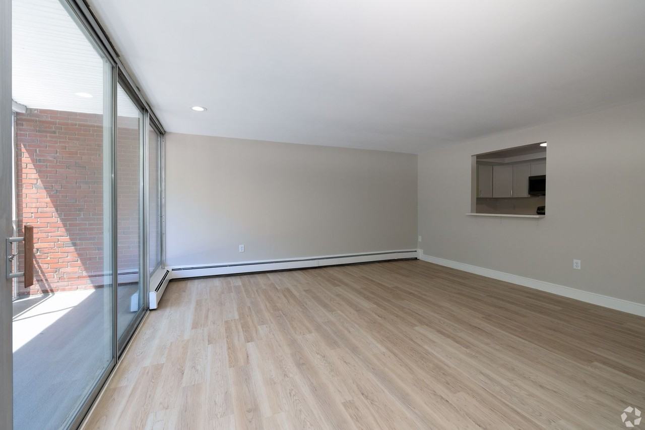 Stonehill Towers - Photo 5 of 26