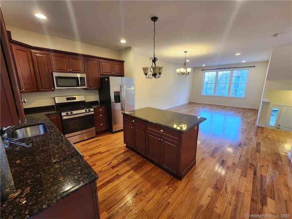 20 Short Oak Dr #20 - Photo 2 of 20