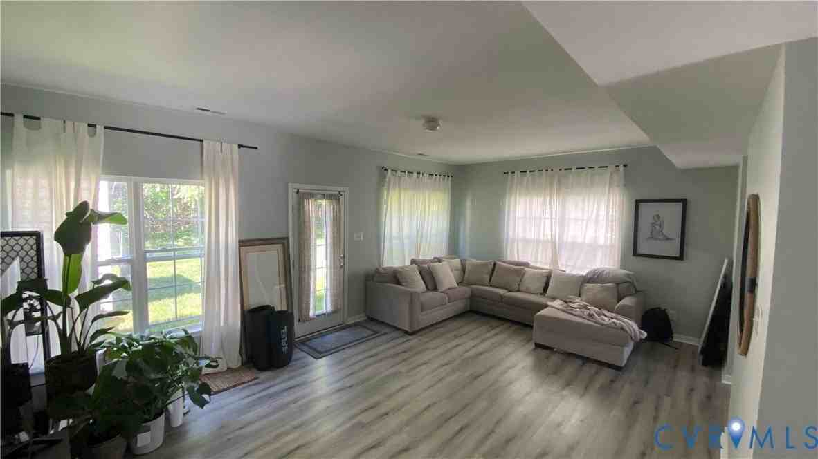 11353 Abbots Cross Ln - Photo 2 of 12