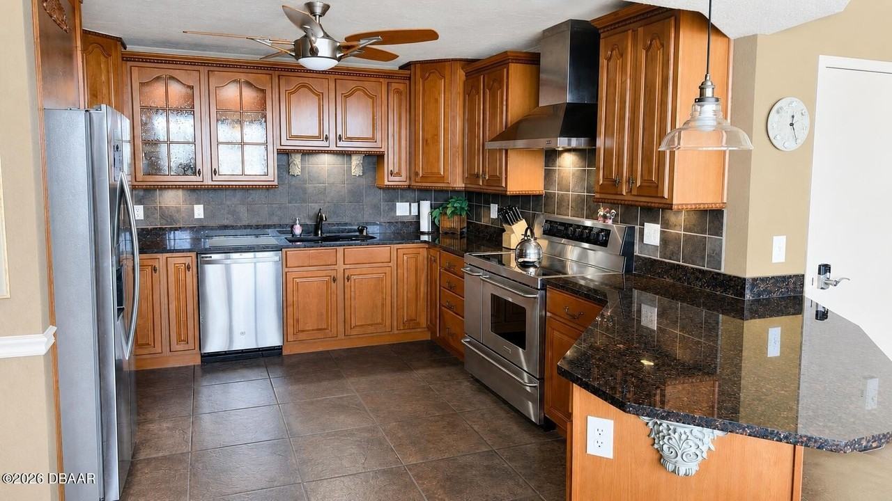 2828 N Atlantic Ave #1504 - Photo 6 of 23