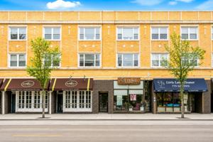featured image of 2453 N Clark St #3