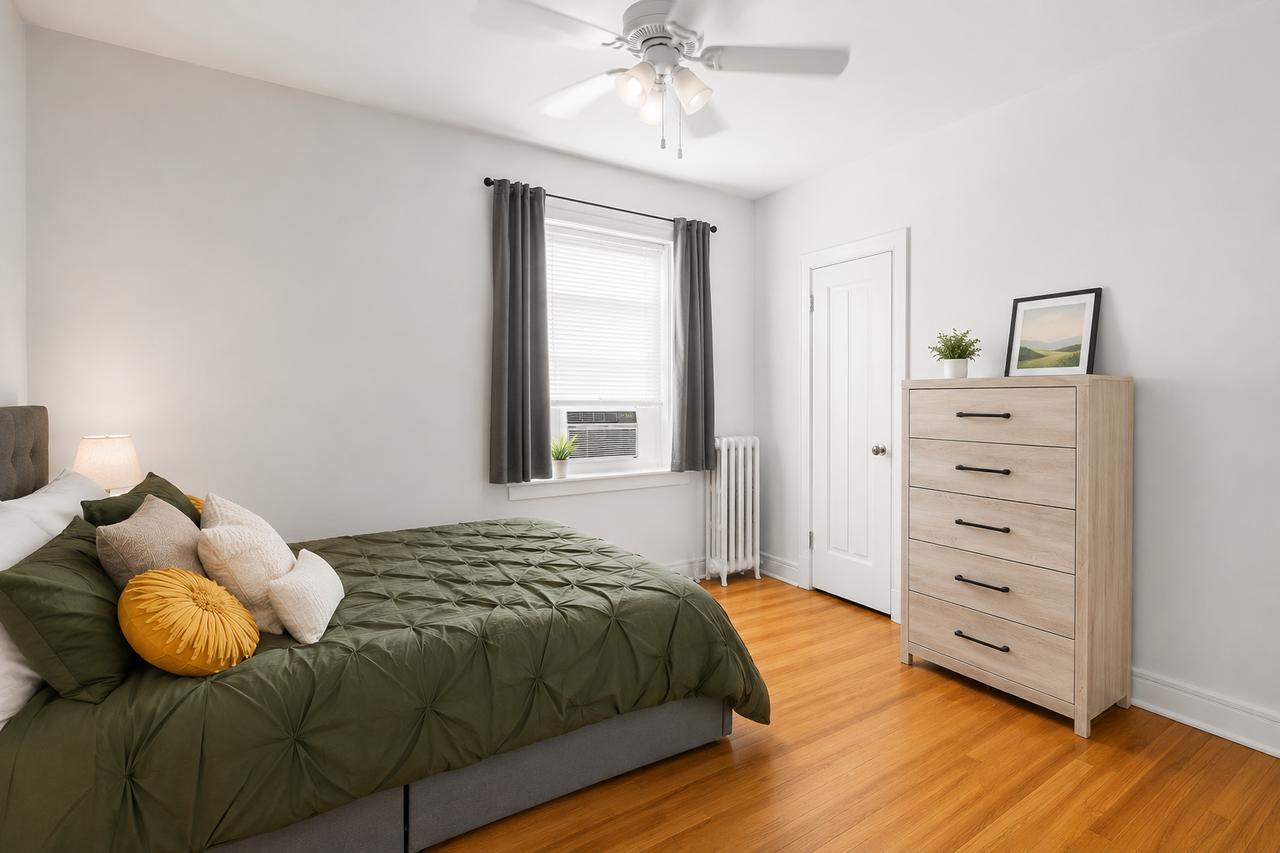 2453 N Clark St #3 - Photo 7 of 10