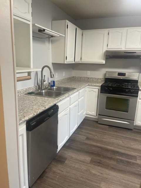 2908 Alpine Pl - Photo 6 of 27
