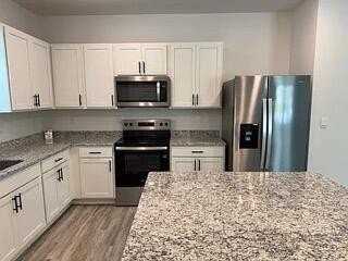 46 Parkside St - Photo 3 of 30