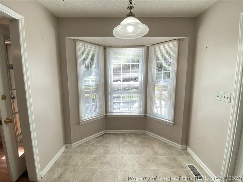 21 Pineridge Dr - Photo 6 of 19