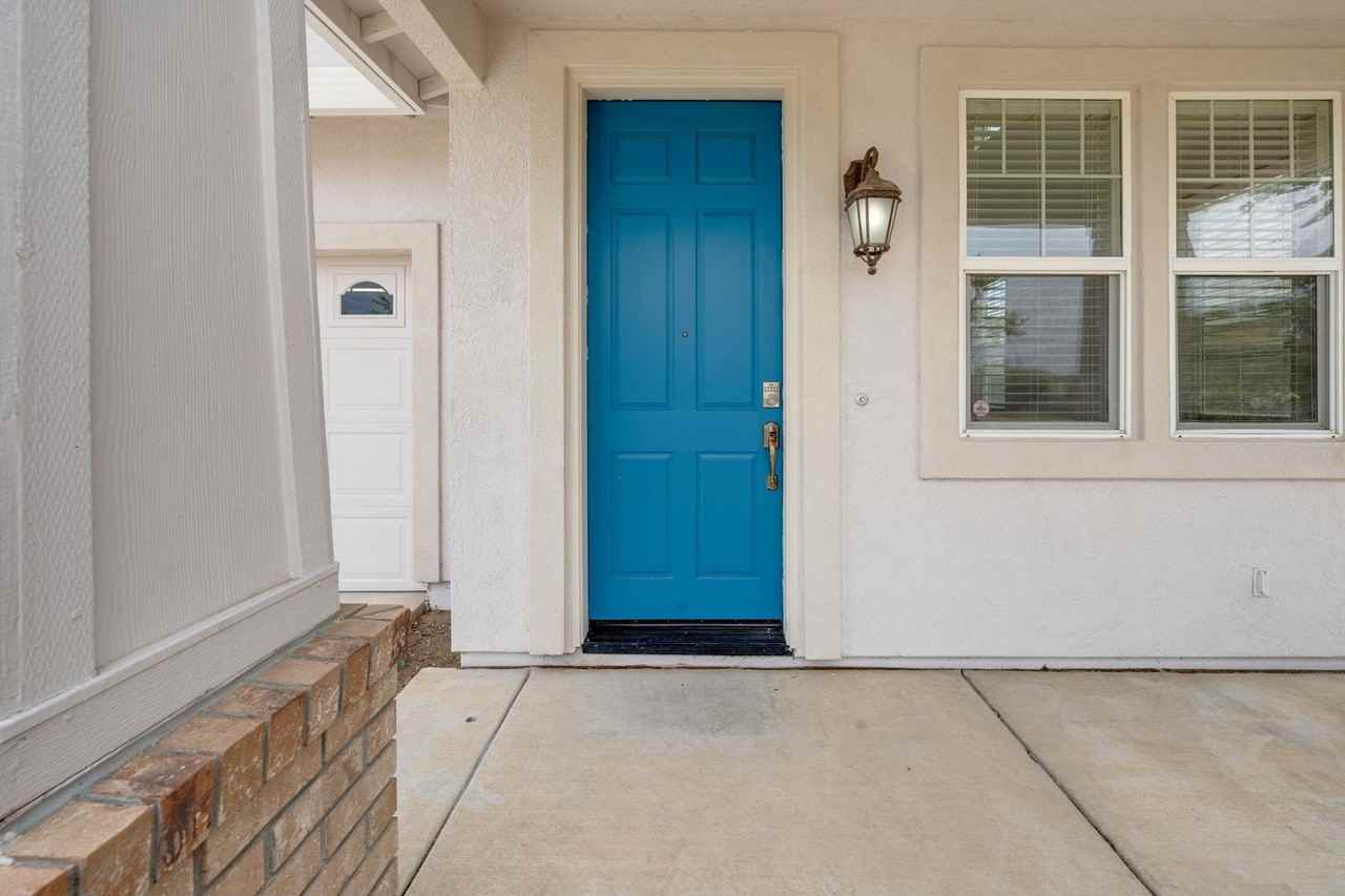 8739 Whitehouse Rd - Photo 4 of 50