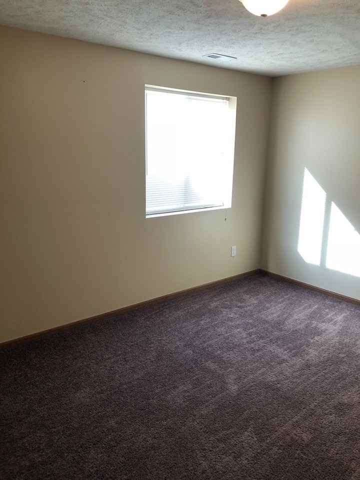 2901 W Rose St - Photo 3 of 16