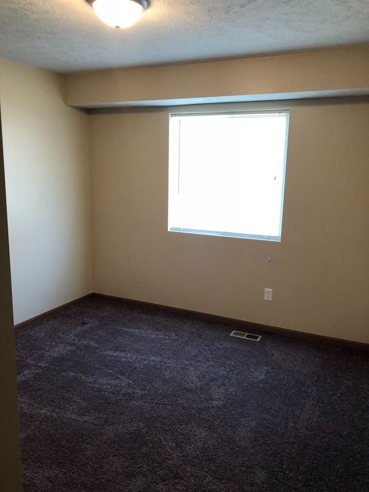 2901 W Rose St - Photo 6 of 16