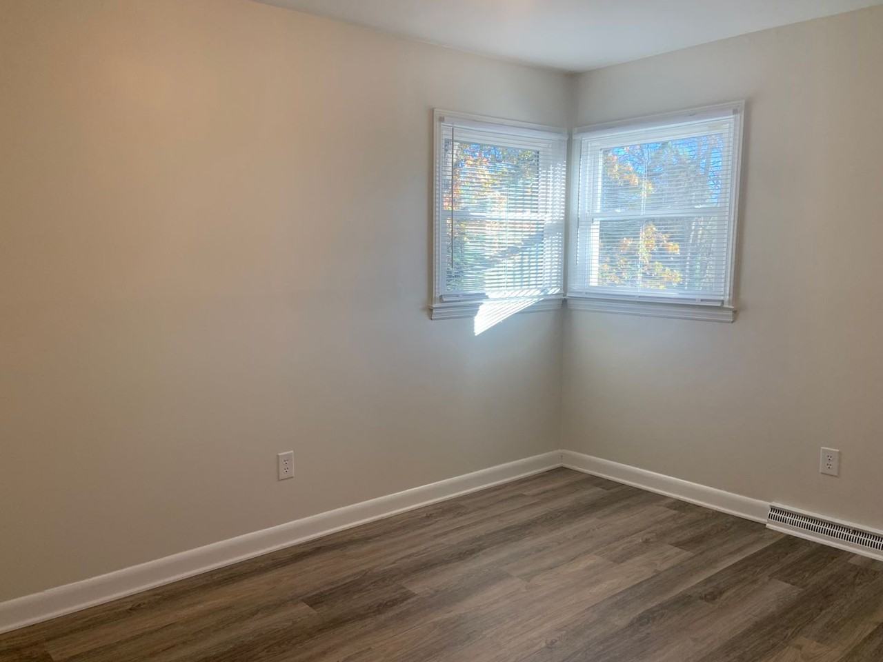1409 Caldwell St - Photo 5 of 11